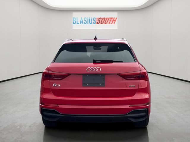 2025 Audi Q3 view 4