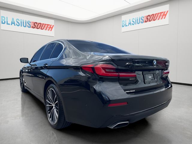 2023 BMW 5 Series view 5