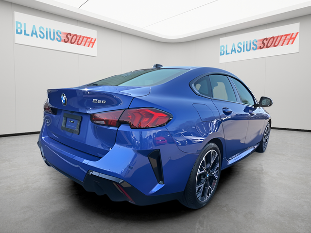 2025 BMW 2 Series view 3