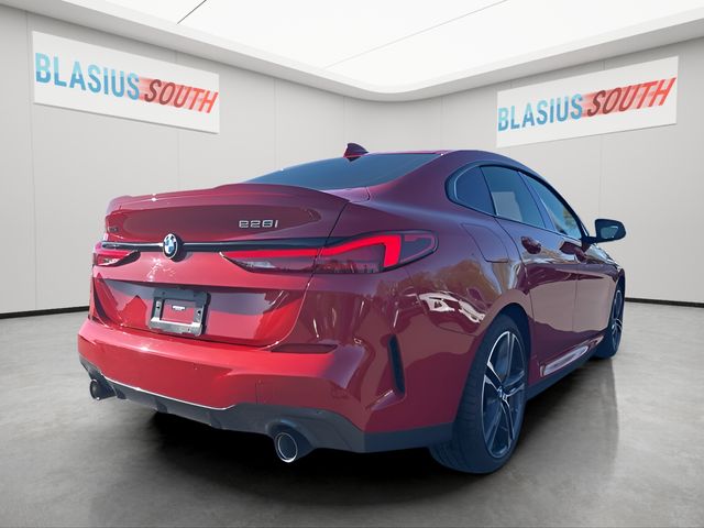 2023 BMW 2 Series view 2