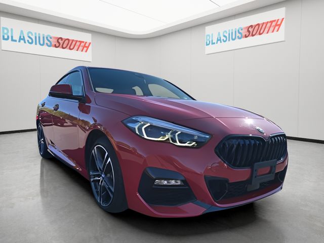 2023 BMW 2 Series view 4