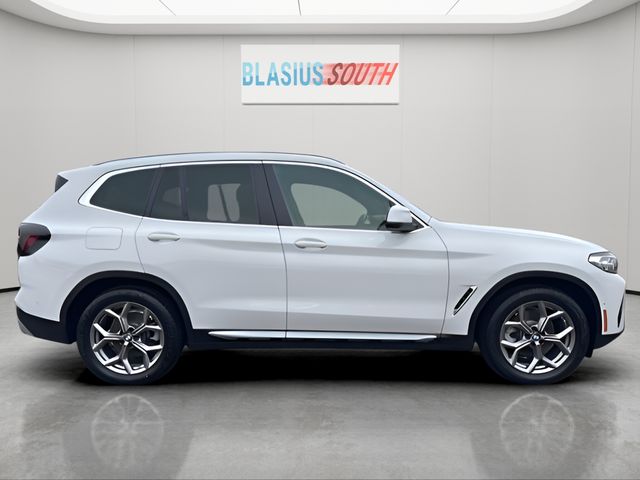 2023 BMW X3 view 2