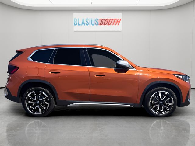 2023 BMW X1 view 2