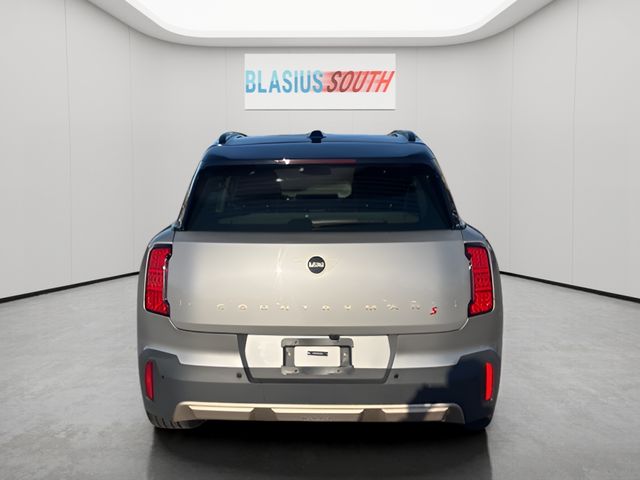 2025 MINI Cooper S Countryman view 4
