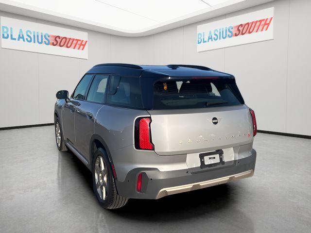 2025 MINI Cooper S Countryman view 5