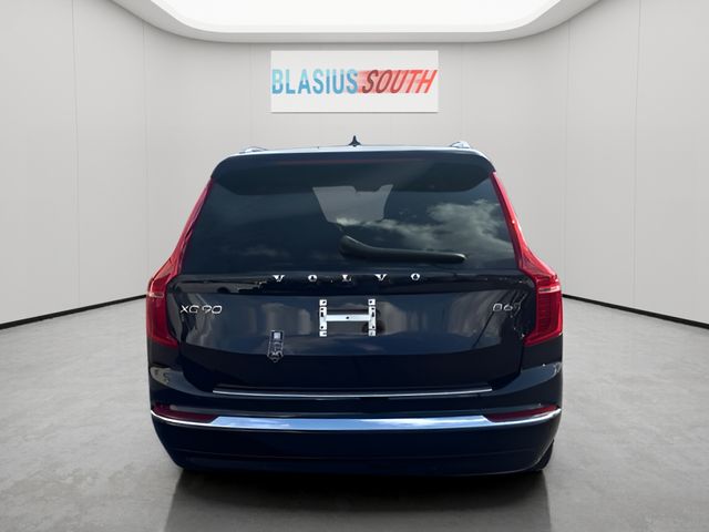 2025 Volvo XC90 view 4