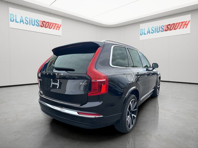 2023 Volvo XC90 view 3