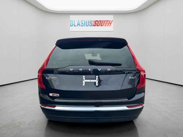2023 Volvo XC90 view 4