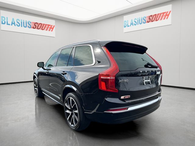 2023 Volvo XC90 view 5
