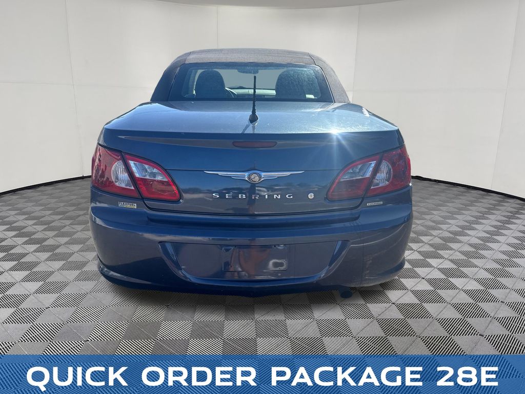 2008 Chrysler Sebring view 4