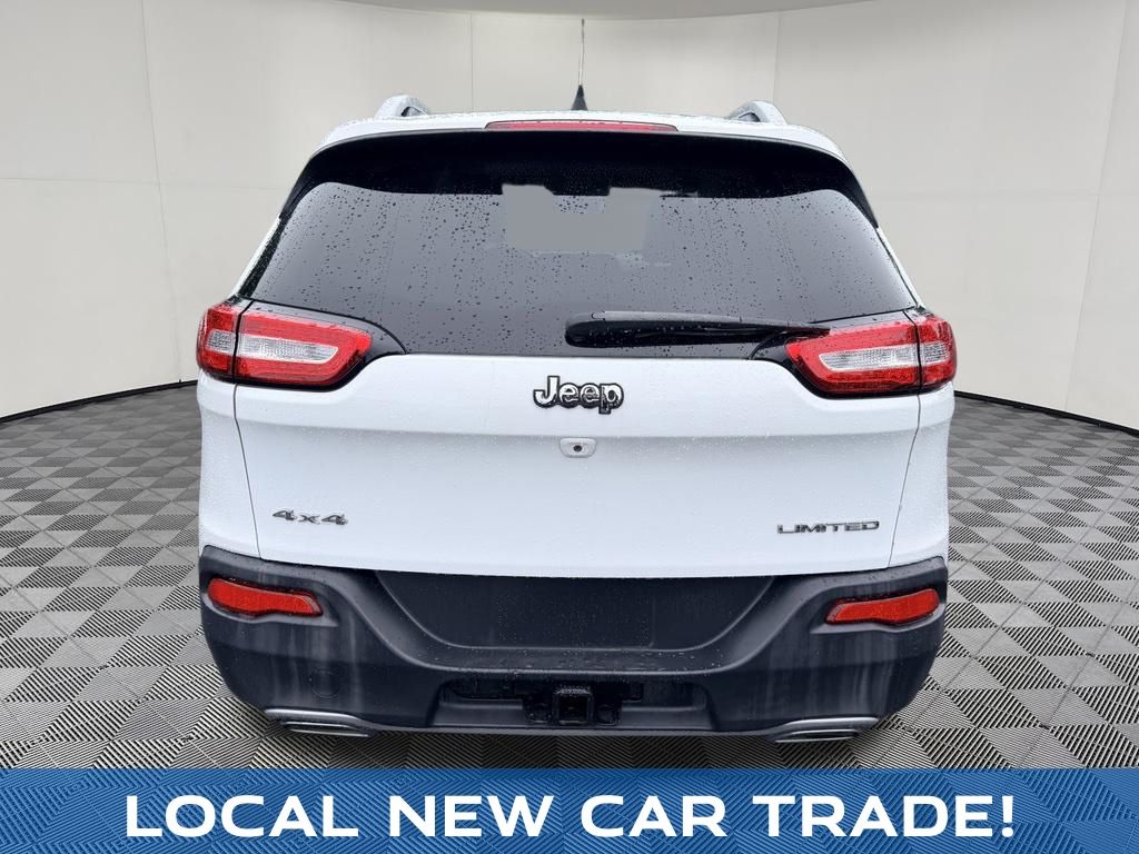2016 Jeep Cherokee view 4