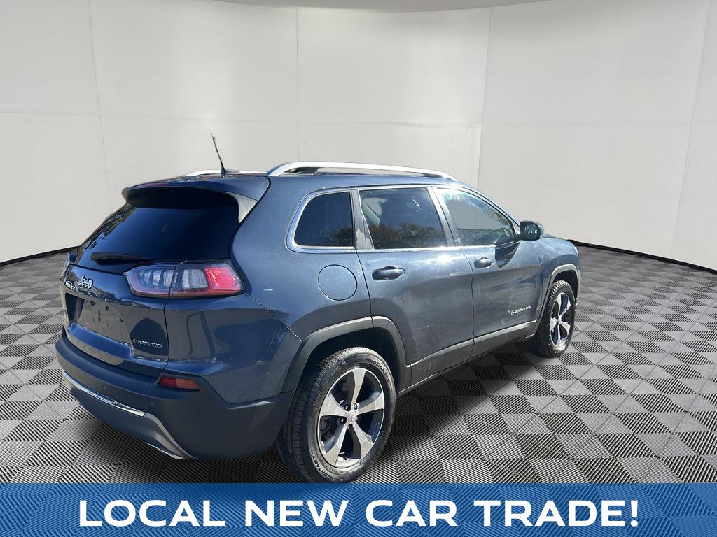 2020 Jeep Cherokee view 4