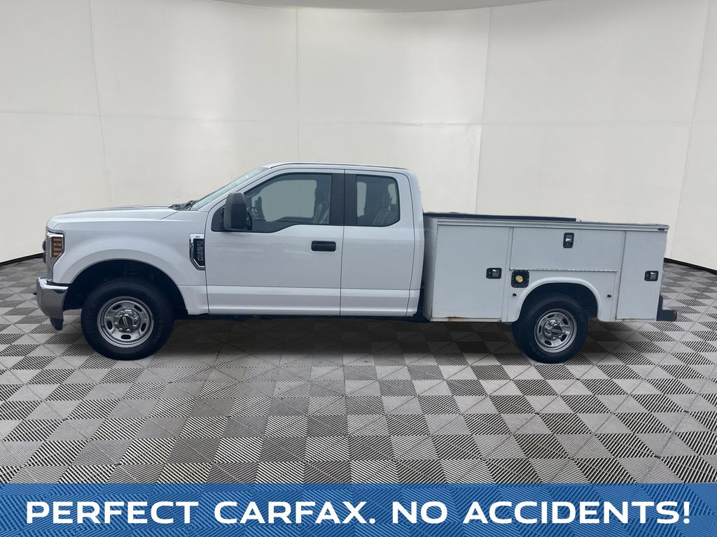 2019 Ford F-250SD view 2