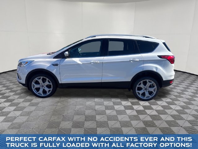 2019 Ford Escape view 3