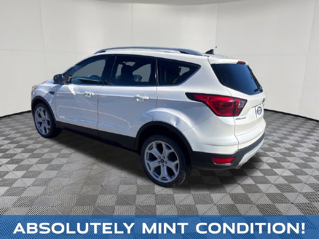 2019 Ford Escape view 4