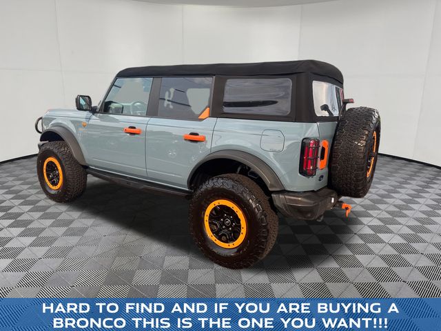 2022 Ford Bronco view 3