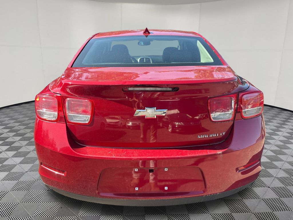 2014 Chevrolet Malibu view 4