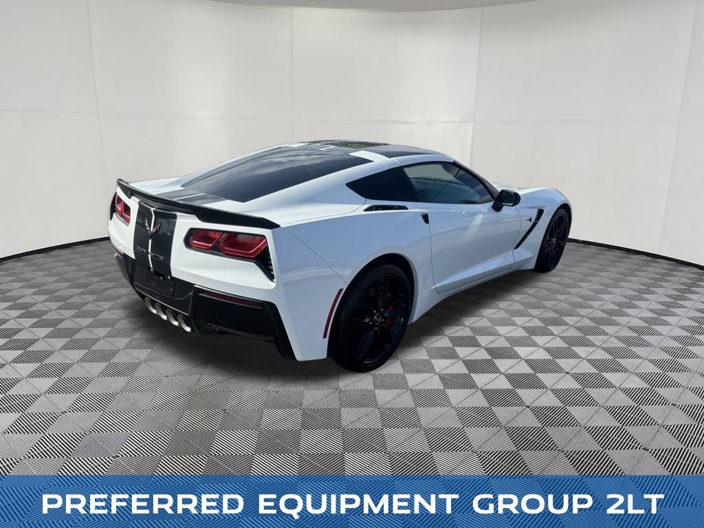 2015 Chevrolet Corvette view 5