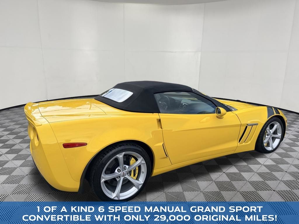 2011 Chevrolet Corvette view 5
