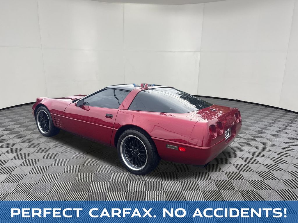 1994 Chevrolet Corvette view 3