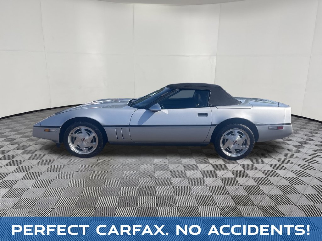 1988 Chevrolet Corvette view 3