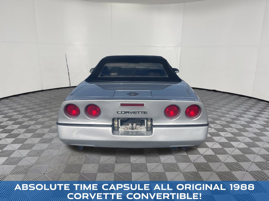 1988 Chevrolet Corvette view 5