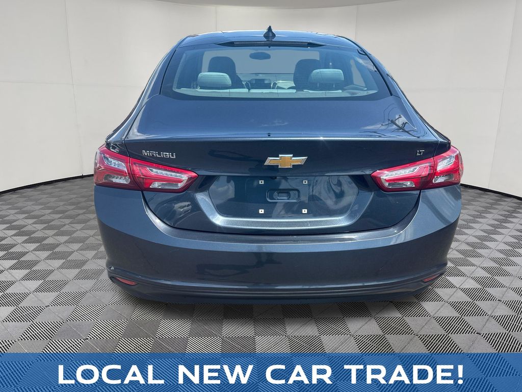 2019 Chevrolet Malibu view 4