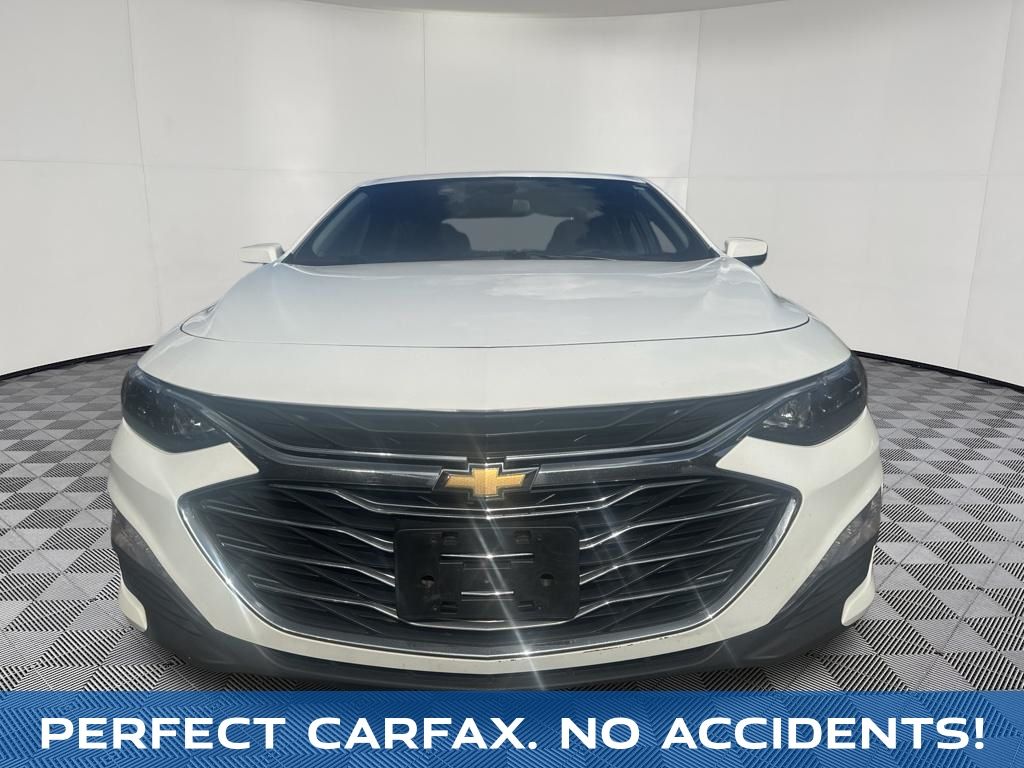 2023 Chevrolet Malibu view 3
