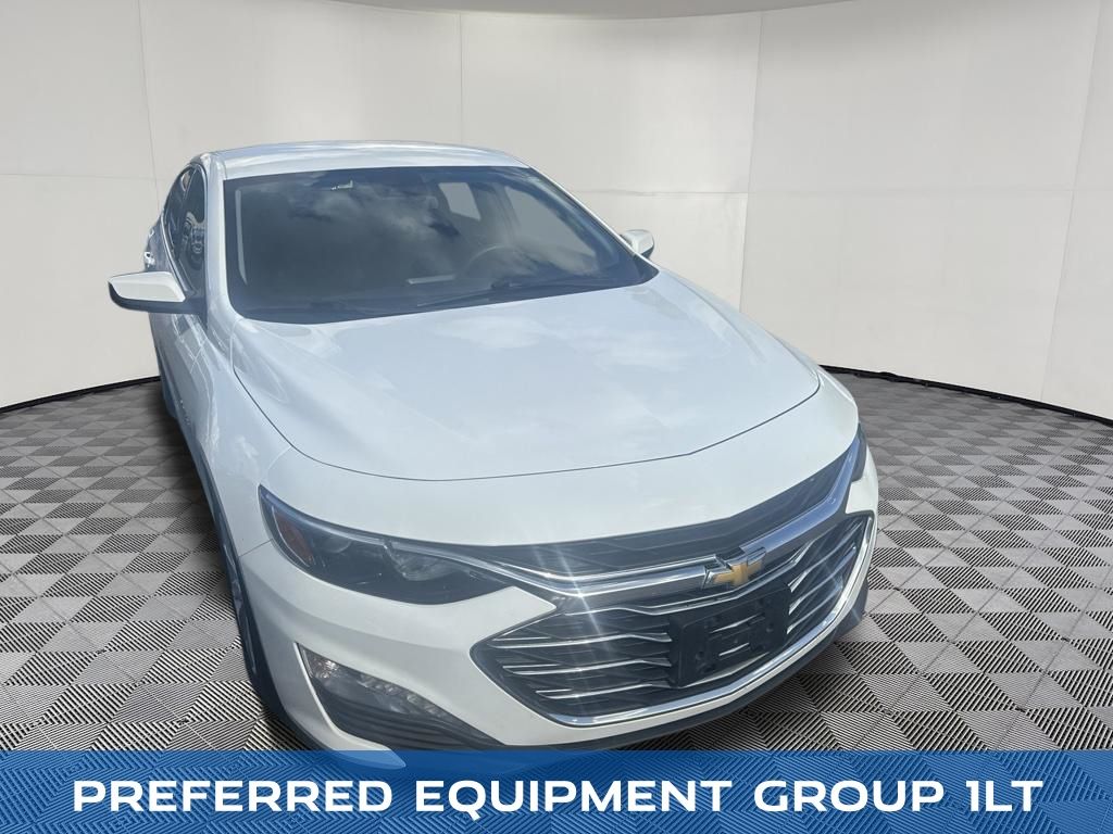 2023 Chevrolet Malibu view 5