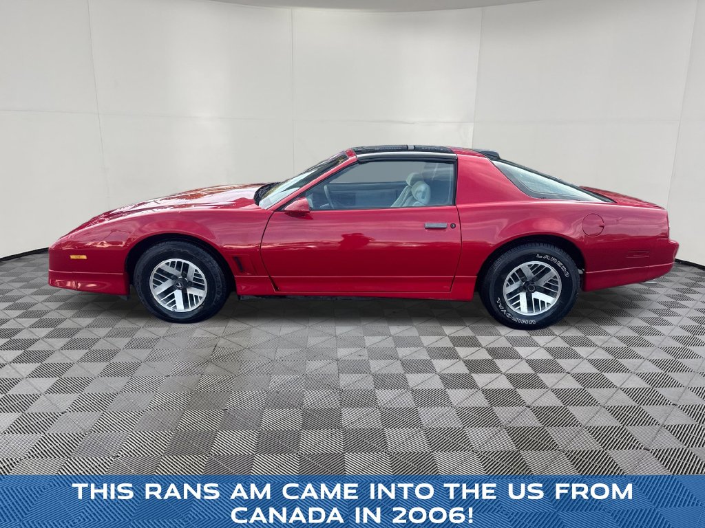 1986 Pontiac Firebird view 3