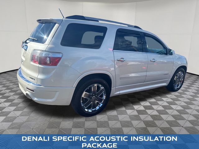 2011 GMC Acadia view 5