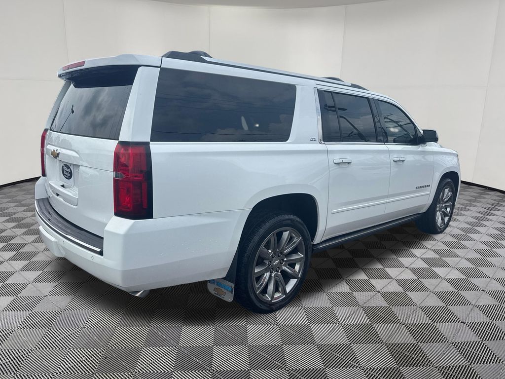 2015 Chevrolet Suburban view 5