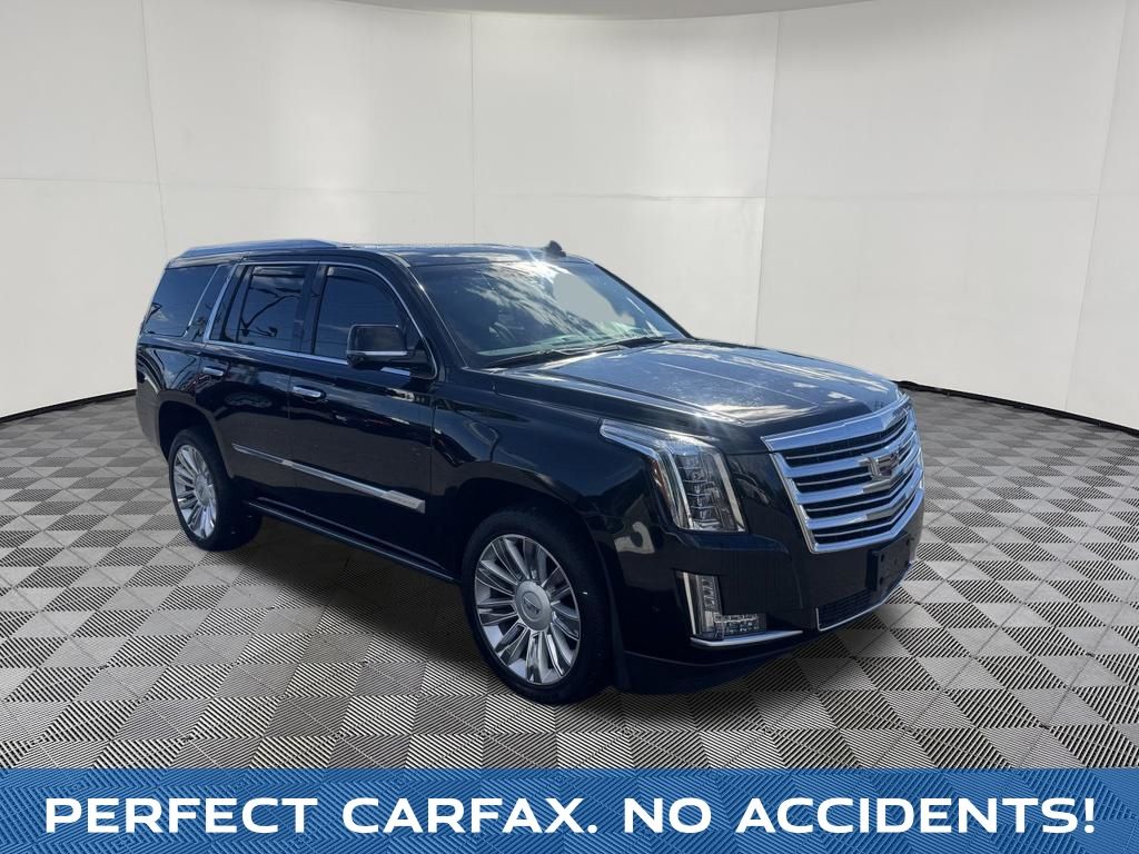 2018 Cadillac Escalade view 3