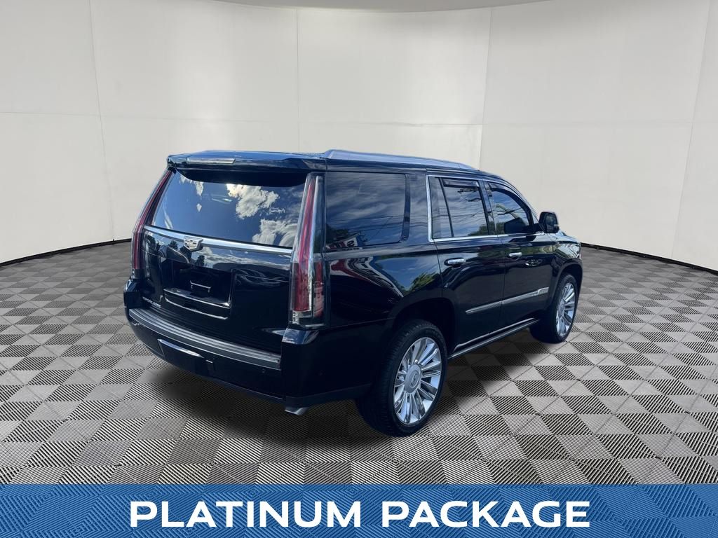 2018 Cadillac Escalade view 5