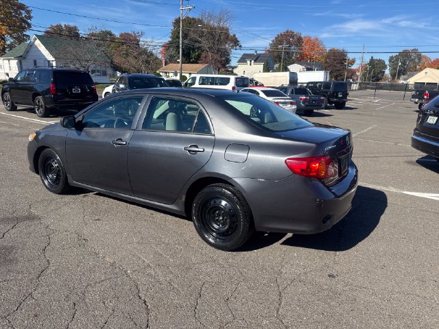 2010 Toyota Corolla view 3