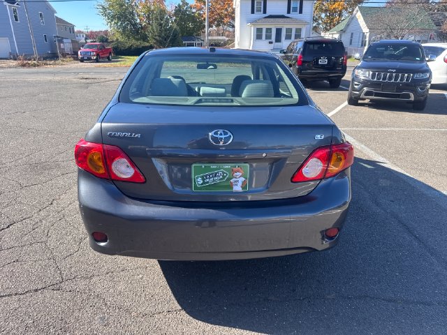 2010 Toyota Corolla view 4