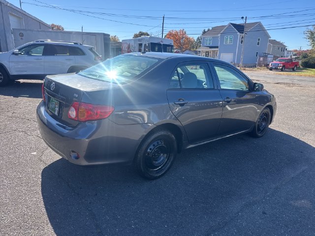 2010 Toyota Corolla view 5