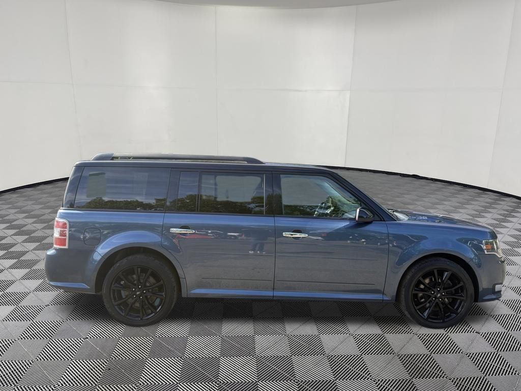 2019 Ford Flex view 4