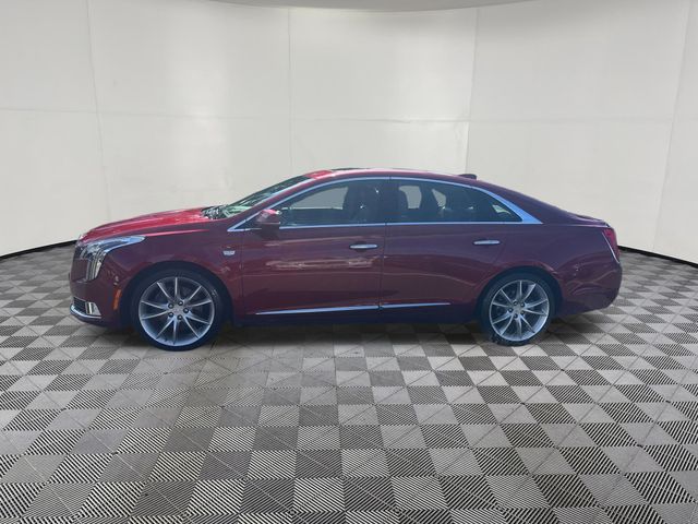 2019 Cadillac XTS view 2