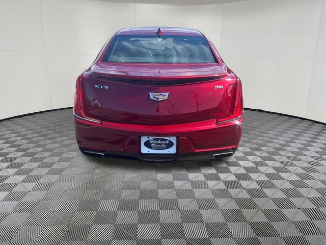 2019 Cadillac XTS view 4