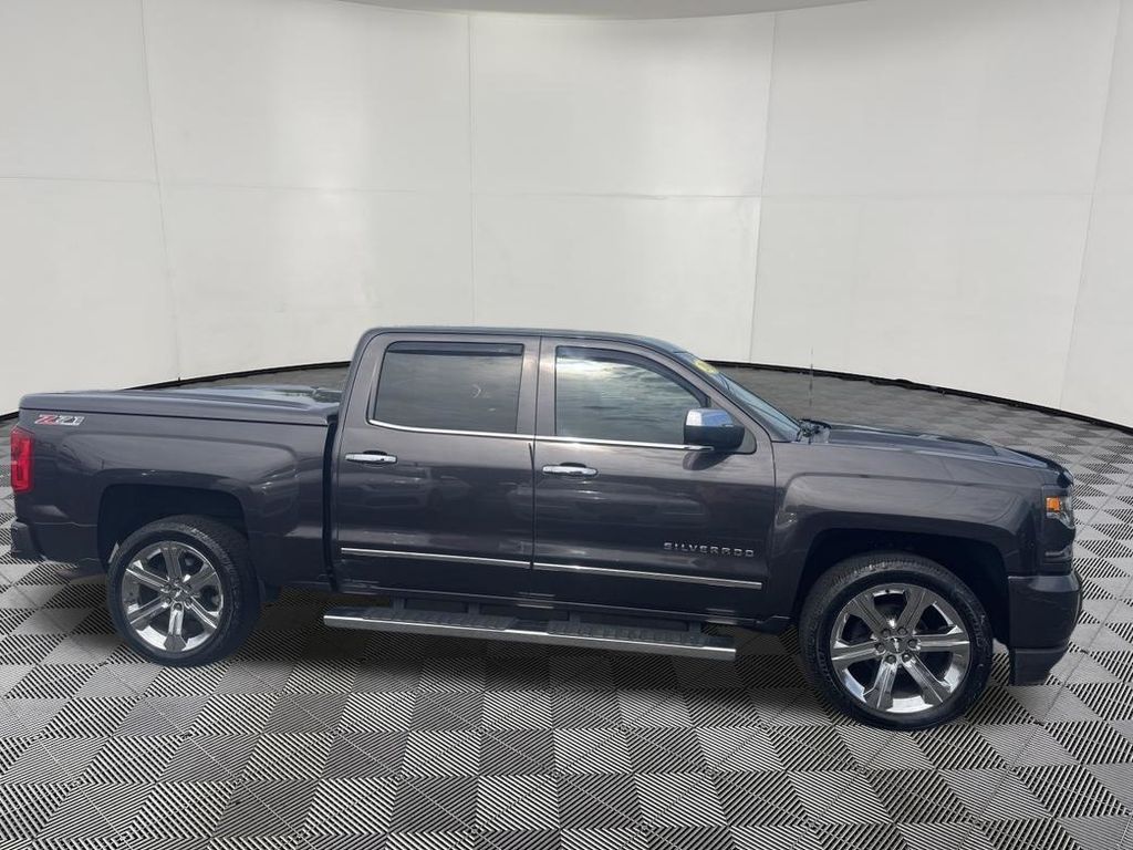 2016 Chevrolet Silverado 1500 view 4
