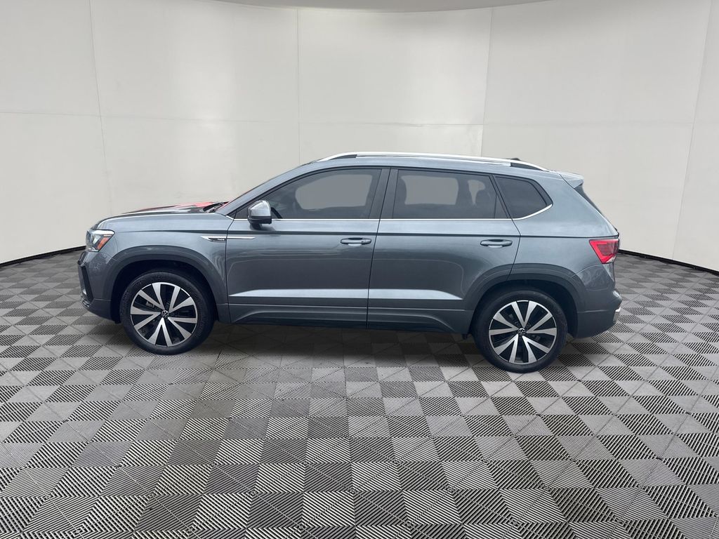 2022 Volkswagen Taos view 2