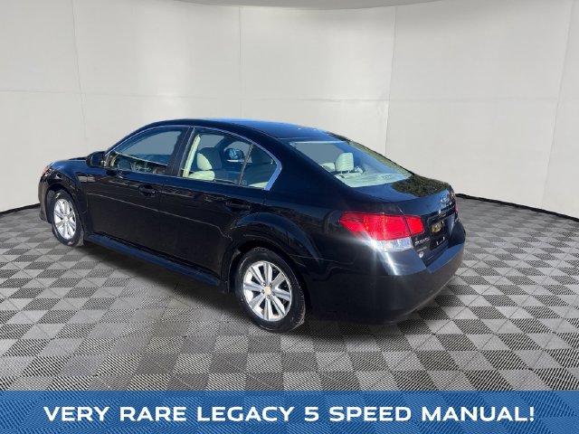 2012 Subaru Legacy view 4
