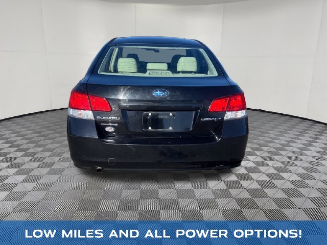 2012 Subaru Legacy view 5