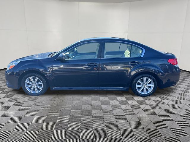2012 Subaru Legacy view 2