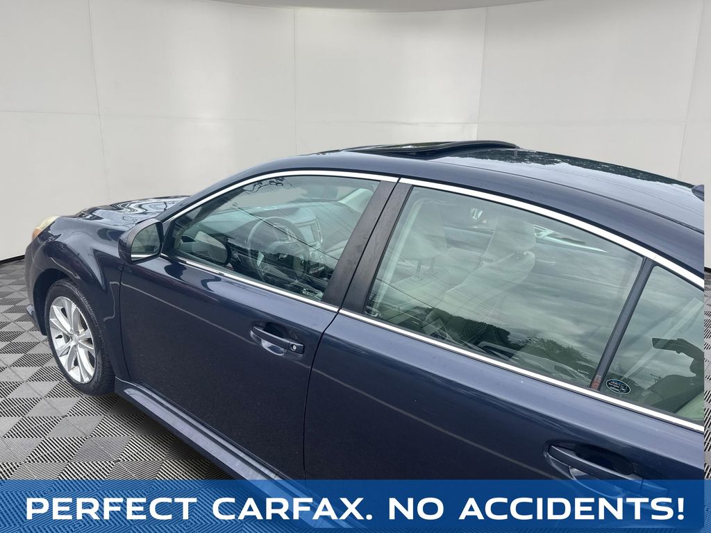2013 Subaru Legacy view 2