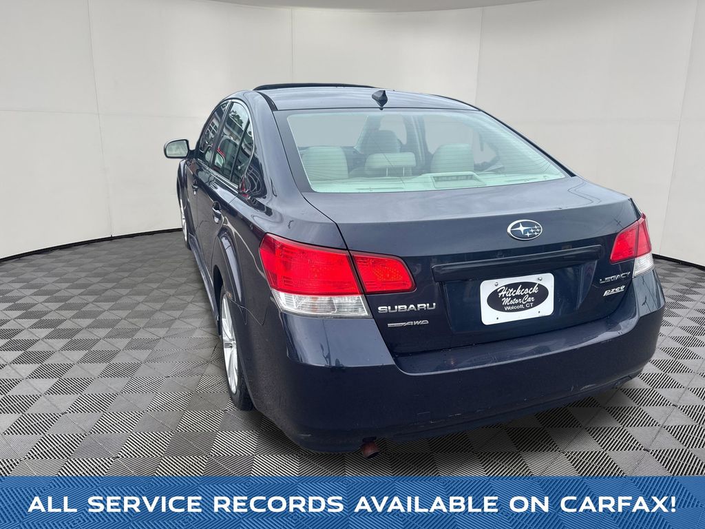 2013 Subaru Legacy view 3