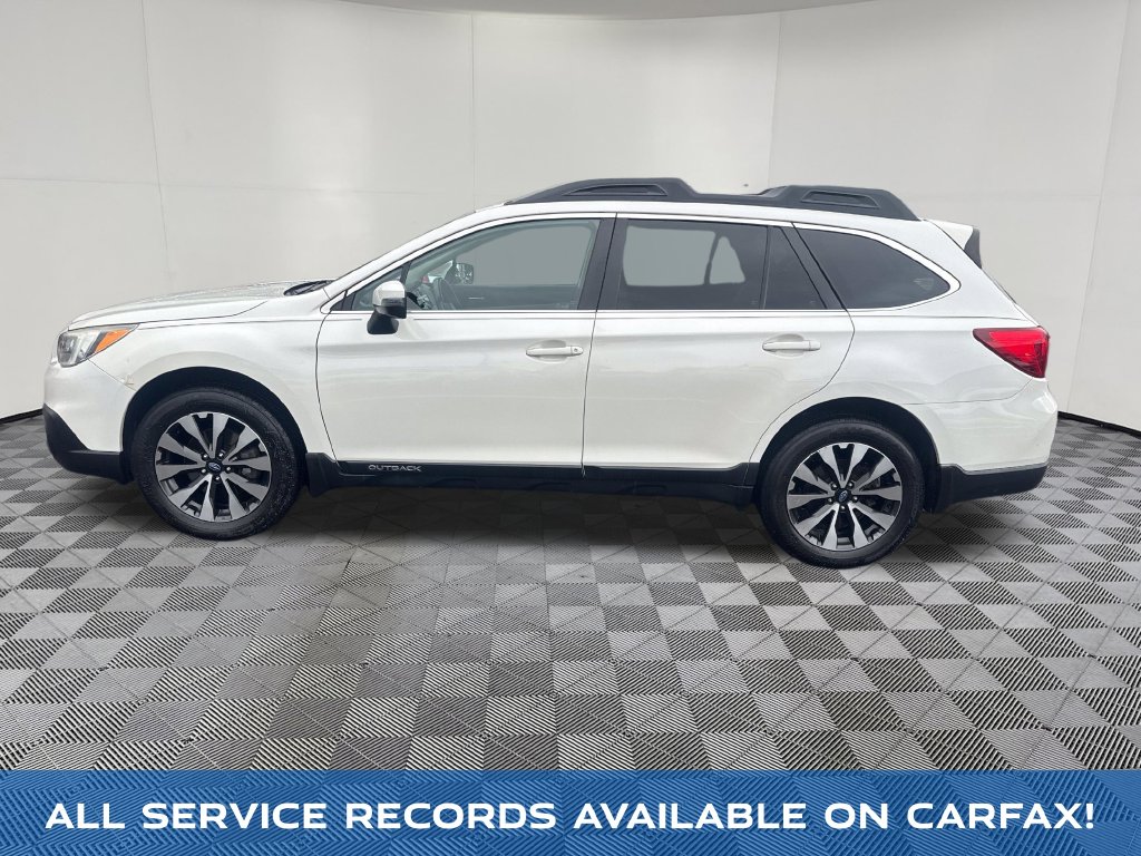 2016 Subaru Outback view 3