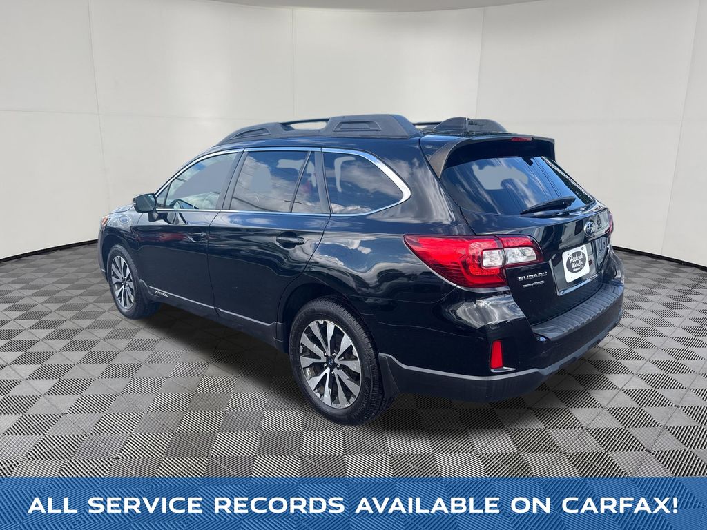 2016 Subaru Outback view 3
