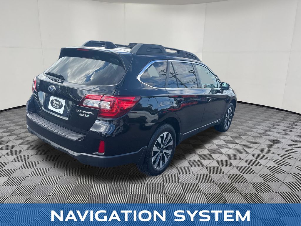 2016 Subaru Outback view 5